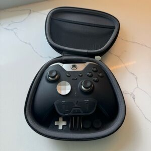 Xbox Series 1 controller and case with accessories
